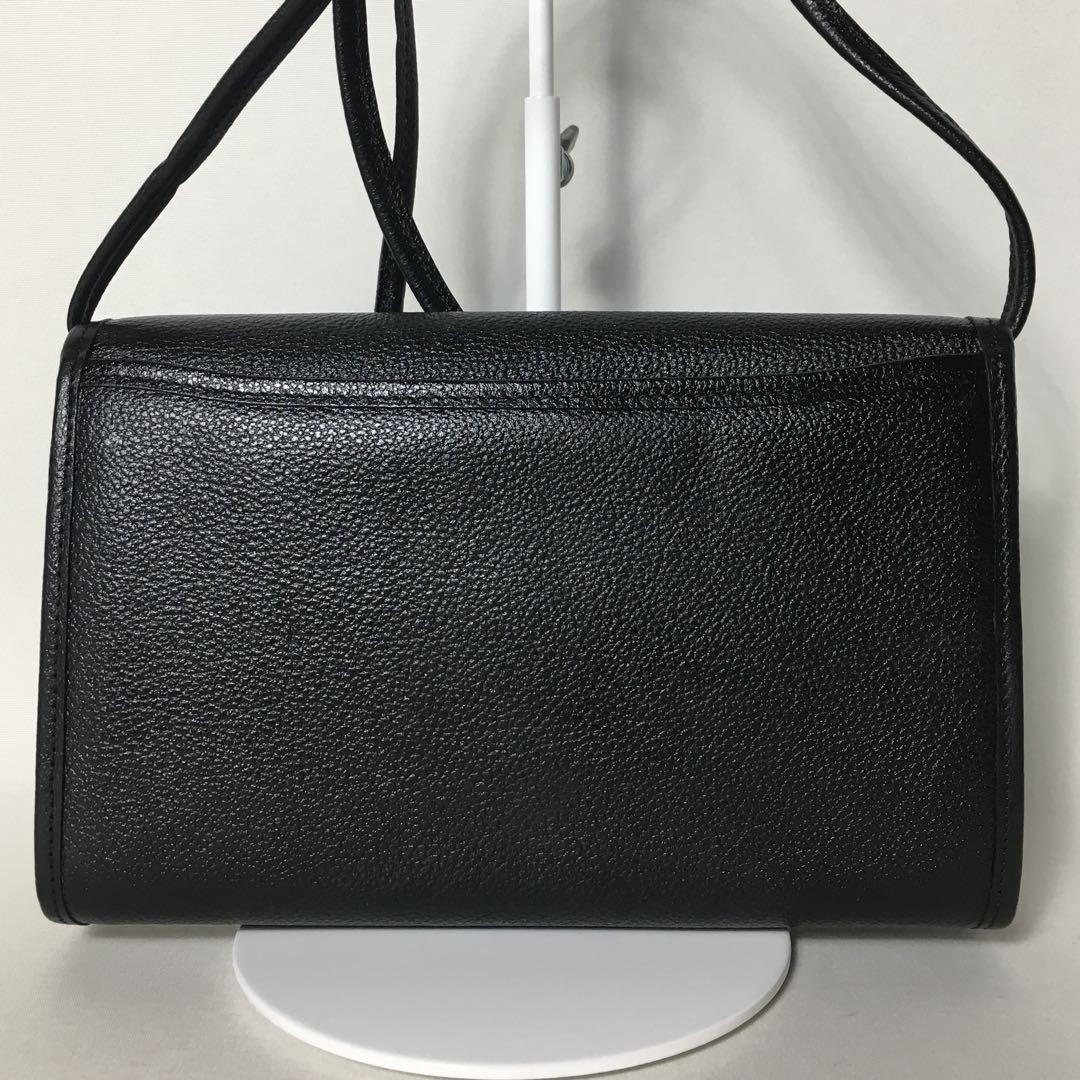 Borsa a tracolla Yves Saint Laurent YSL triangolo logo pelle nera F07141221