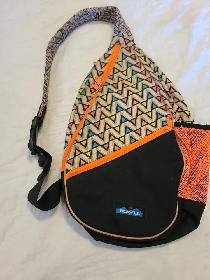 Bolsa de corda Kavu preta/laranja, seminova - Imagem 2 de 4