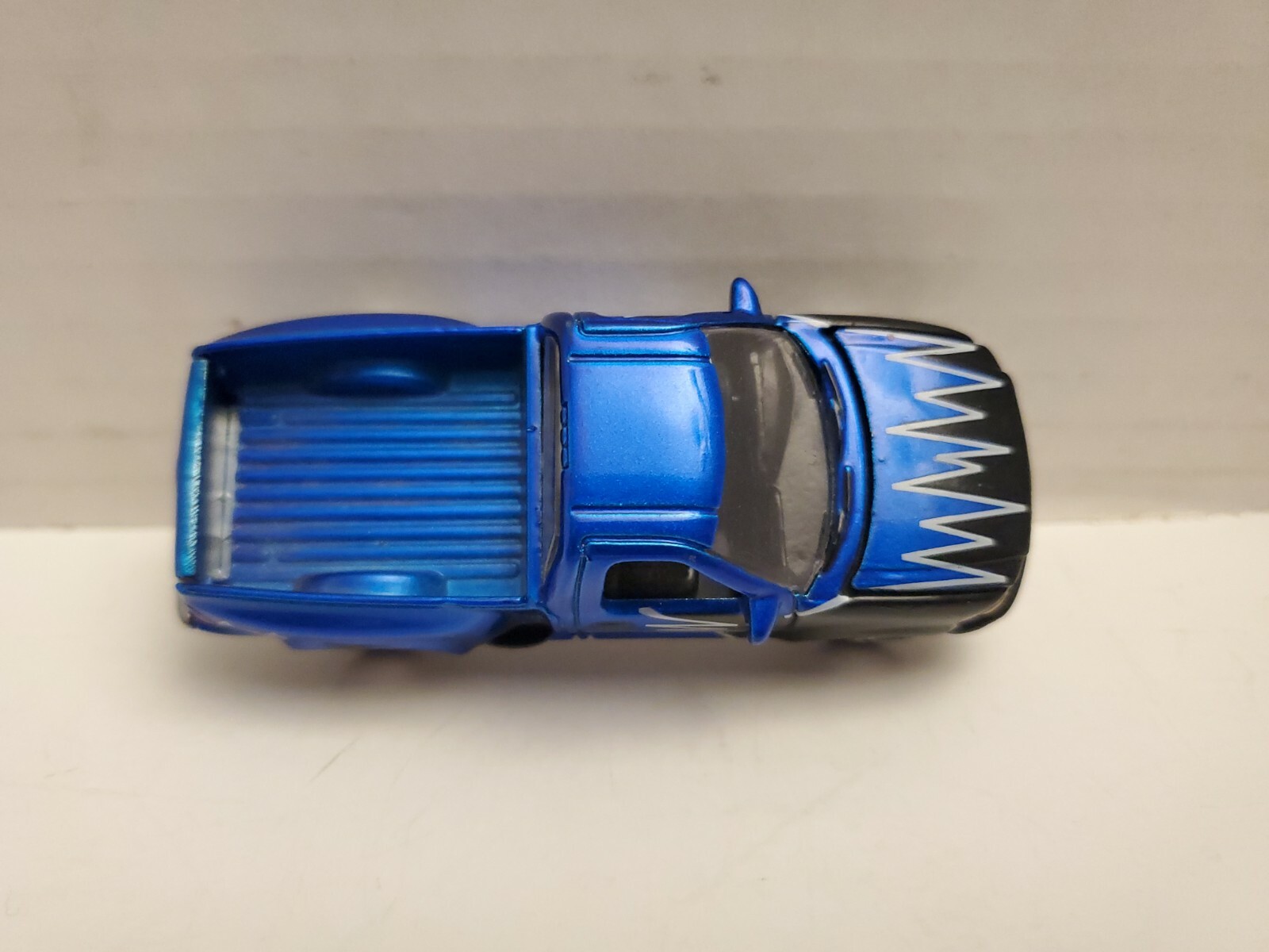 RACING CHAMPIONS  1997 FORD F-150, MET BLUE & BLACK W/ BLACK INTERIOR