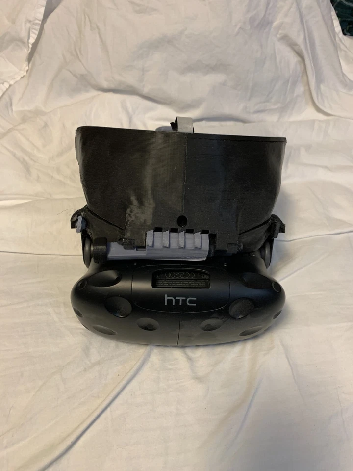 HTC Vive Virtual Reality Headset with reVolve headstrap, link box, CABLES - Image 2 of 4