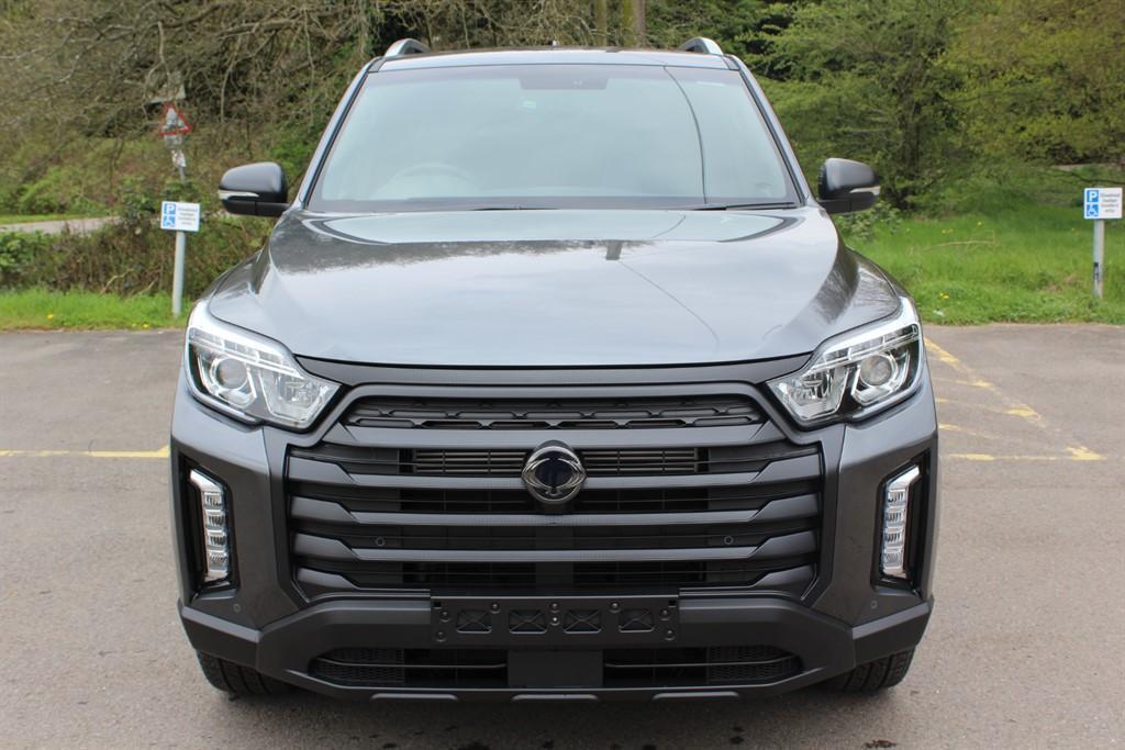 1969 Ssangyong Musso Saracen Pick Up Diesel Automatic - Picture 2 of 12