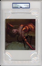 SIGNED PERFECT HEART TAYLOR SWIFT LIFE OF A SHOWGIRL PHOTO 2 PSA DNA COA AUTO