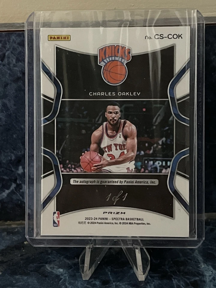 2023-24 Panini Spectra Catalysts Negro New York Knicks Charles Oakley Automático 1/1 Foto 2 de 2