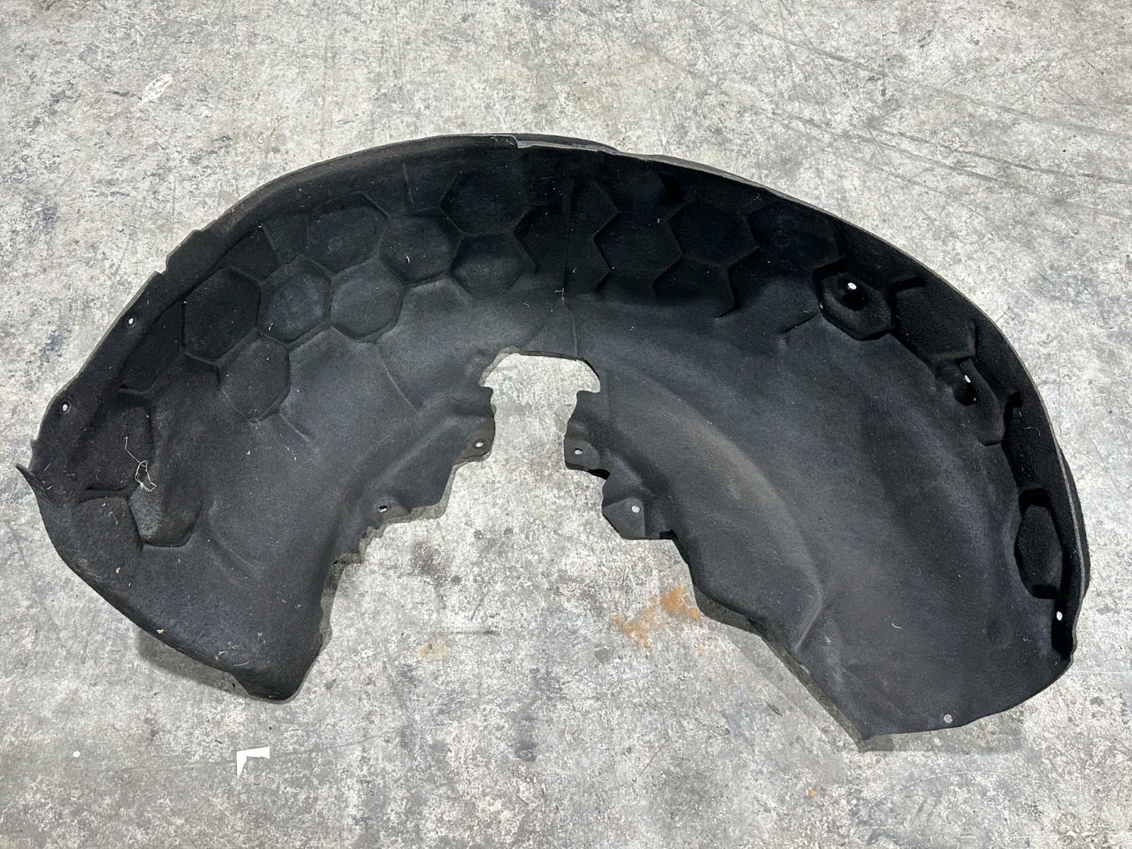 2018-2024 LAMBORGHINI URUS REAR RIGHT FENDER LINER OEM