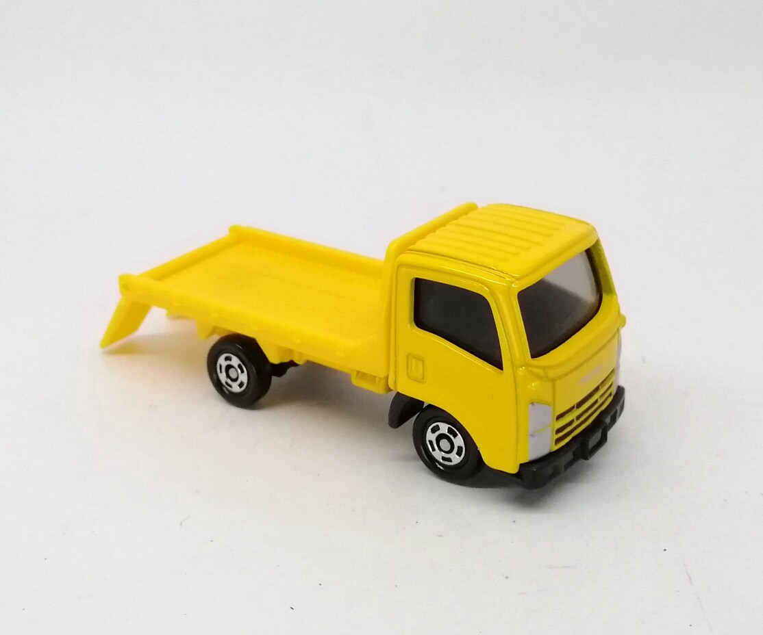 いすゞエルフ レッカー車 1/64 イエロー Amazon.co.jp: いすゞ