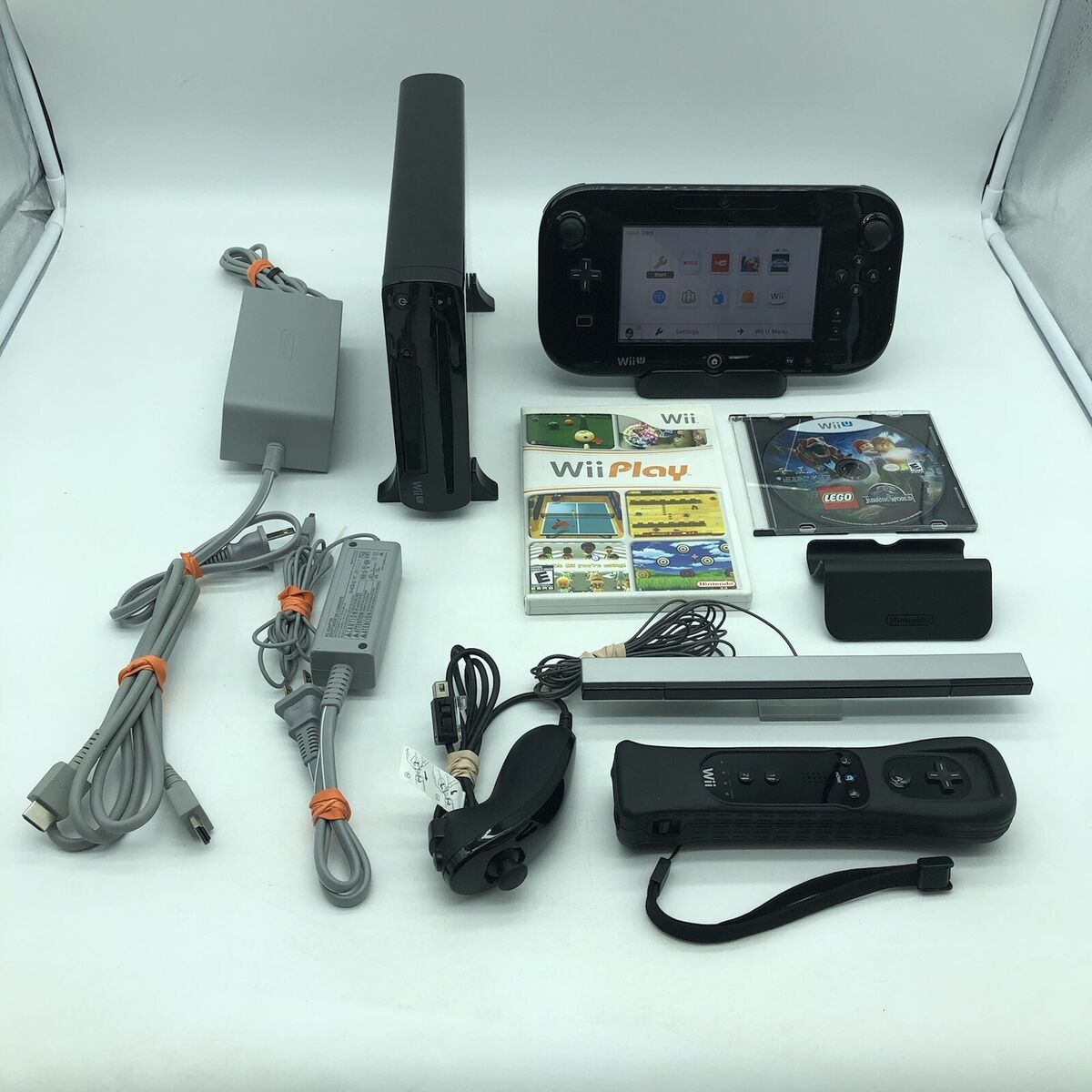 Nintendo Wii U Console 32GB Bundle + Wii U Game Pad - See Description -  Tested