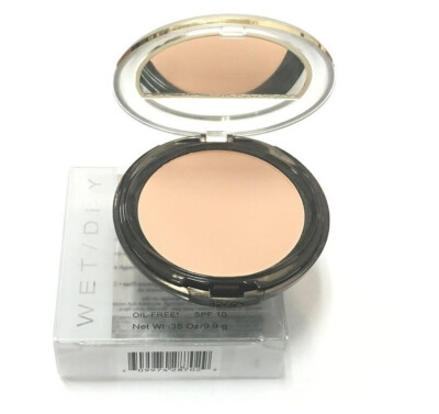 REVLON Wet / Dry Foundation Oil-Free Spf 10 0.35 oz  9.9 g # 02 Nude Beige New