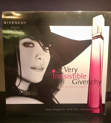 Very Irresistible Givenchy SET 1 oz EDT Spray + 3.3 oz Bath Gel Original Boxed