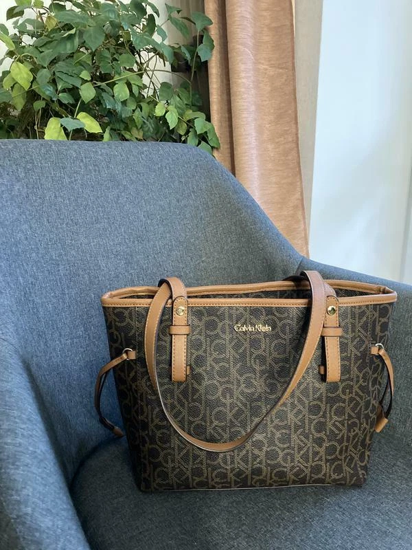 Elegant Calvin Klein Tote Bag Handbag Original Fashion Charm Women Accessories