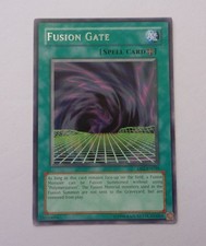 Fusion Gate DB2-EN030 (Rare, Unlimited, Lightly Played / LP) Yugioh
