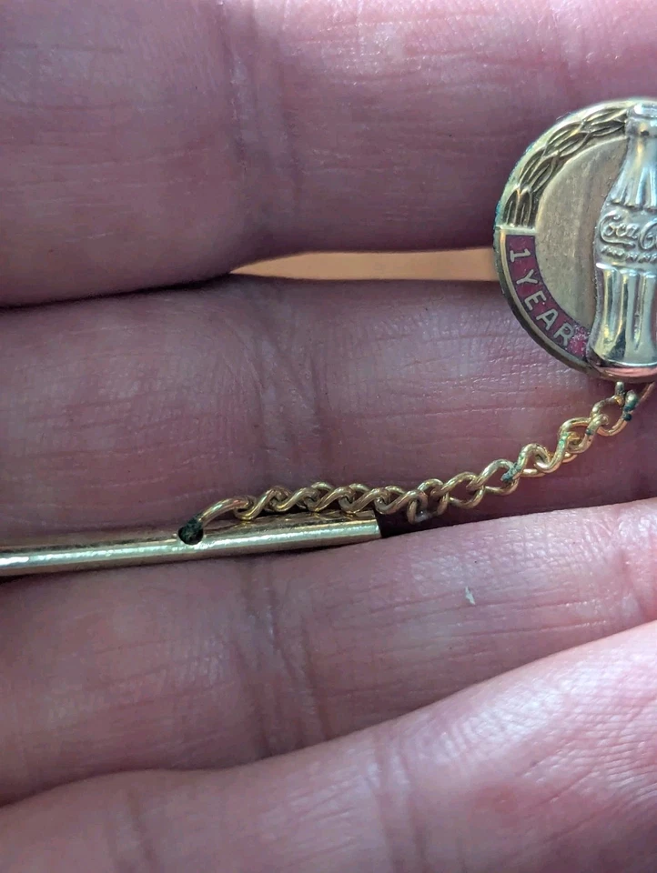 Old Coca-Cola Service Pin - 1 Year Gold Red Enamel silver bottle Vintage - Image 4 of 4