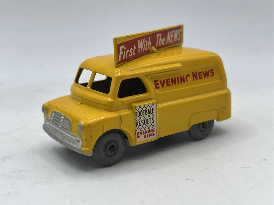 Original Matchbox Moko Lesney No 42a Bedford Evening News Van (METAL WHEELS) - Image 2 of 4