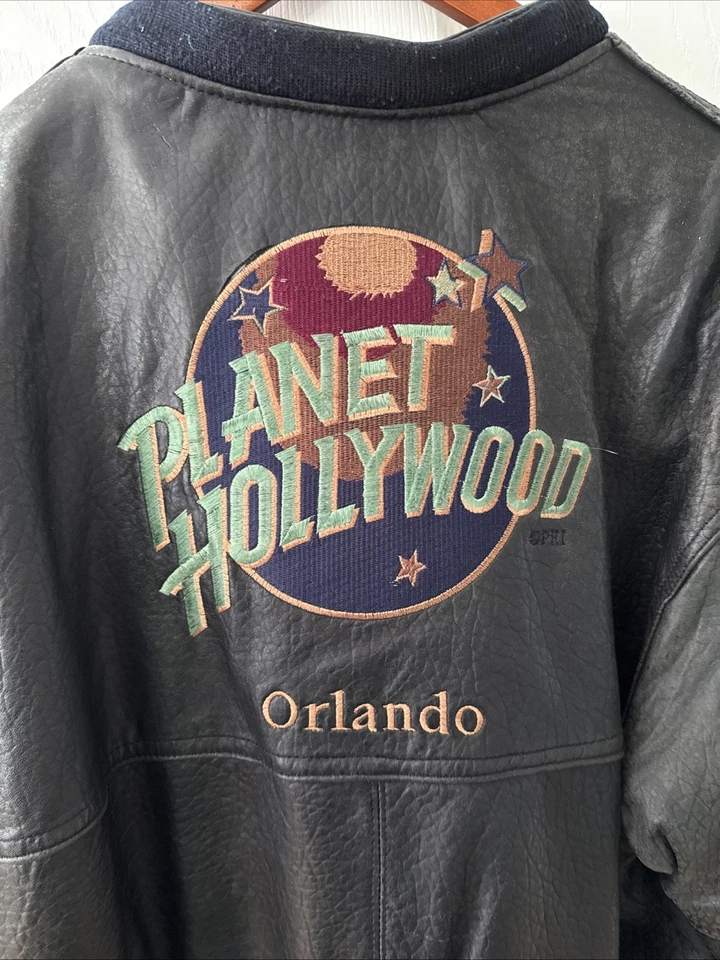 Jaqueta Bombardeiro Planet Hollywood Orlando Anos 90 Vintage Couro Genuíno Tamanho G - Imagem 3 de 4