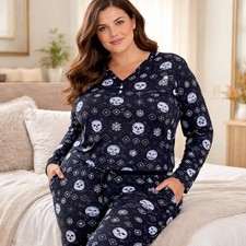 C22 Women  s Nightmare Before Christmas Jack Skellington Pajama Set X3