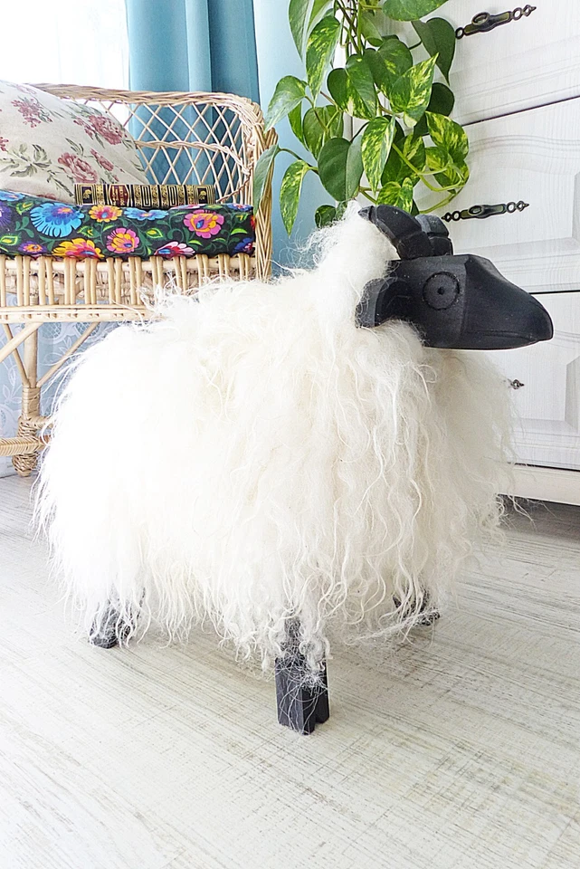 Natural Sheepskin Seat Cover Kids Room Footstool Winter Room Aesthetic Fur Pouf  - Image 3 of 4