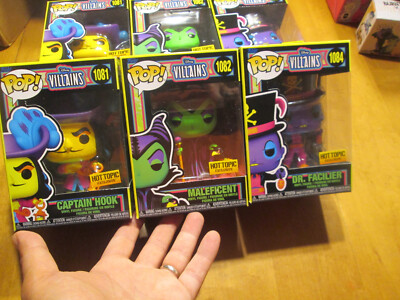 Funko Pop VILLAINS CAPTAIN HOOK MALEFICENT DR FACILIER BLACK LIGHT LOT HOT TOPIC