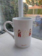 LINDT Kaffeebecher Weihnachten Weihnachtsmann Christbaum - wie neu -