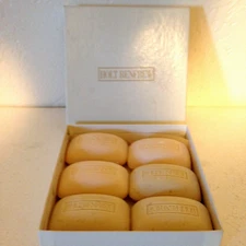 Luxury French Milled Oatmeal Vanilla  Personal Body Soap Holt Renfrew 6 bars New