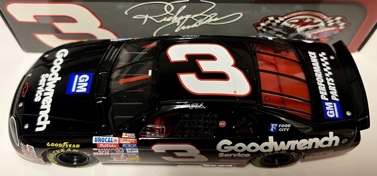 Goodwrench Service Plus スツール Dale Earnhardt 1/32 #3 GM Goodwrench Service Plus 2001 Monte Carlo