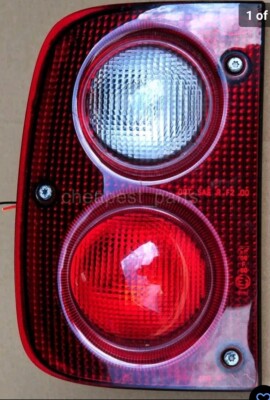 FREELANDER 1 pre-FACELIFT DRIVERS SIDE REAR  and passenger  FOG REVERSE LIGHT