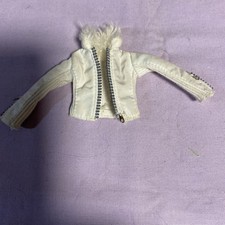 "Bratz" 2005 Boutique Fashion Biała kurtka z futrzanym kołnierzem