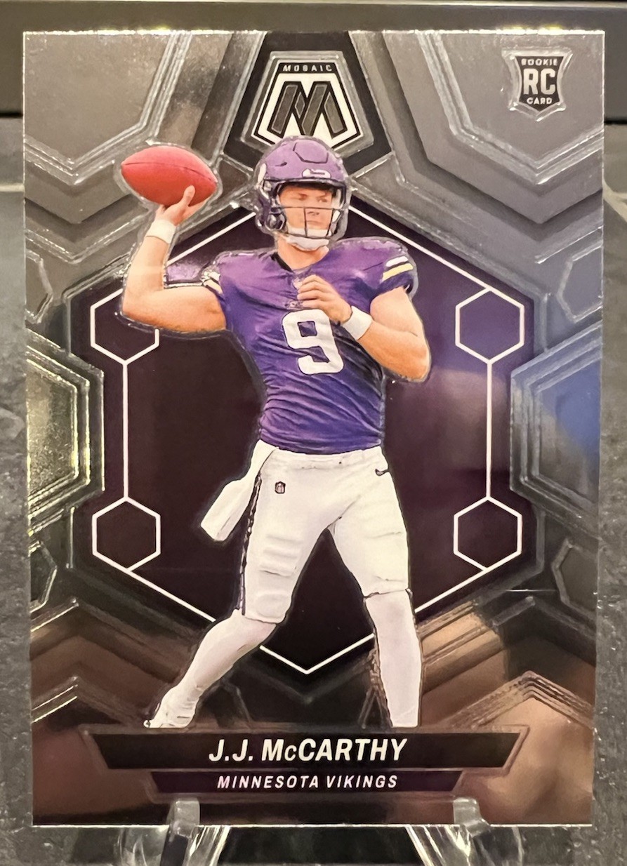 J.J. MCCARTHY 2024 MOSAIC FOOTBALL ROOKIE BASE VIKINGS #310 RC