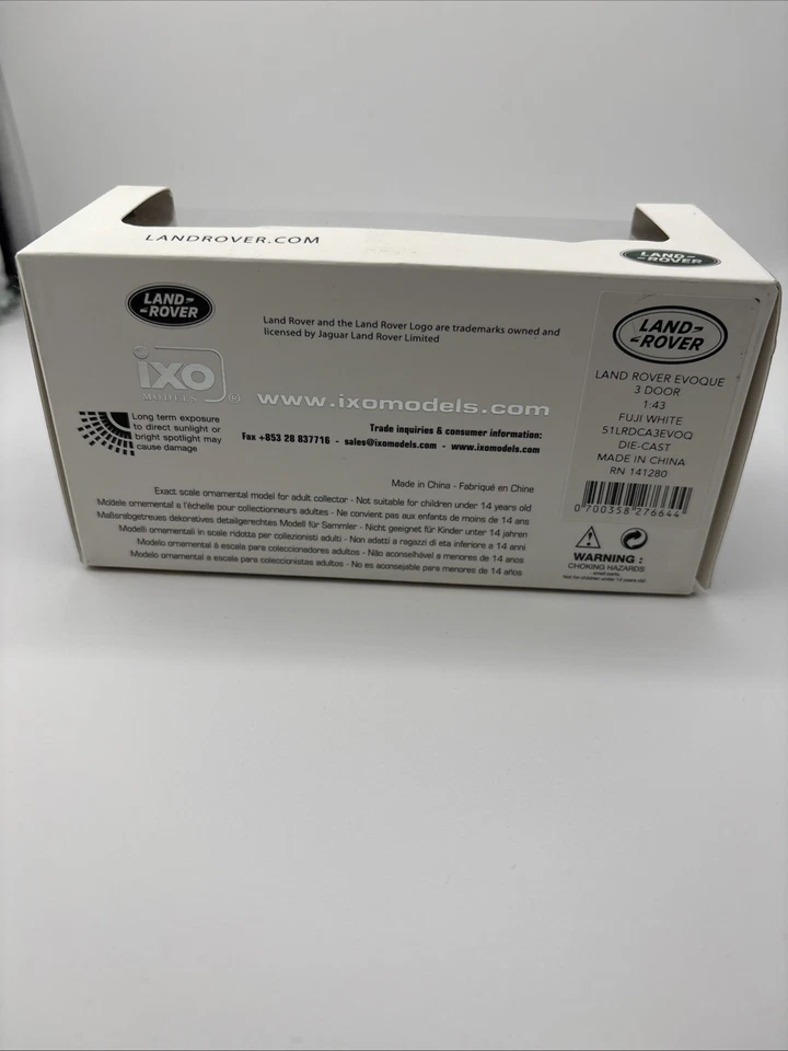 Range Rover Evoque 3 Door Fuji White 1:43 Scale Dealer Model Car by IXO Models  - Image 4 of 4
