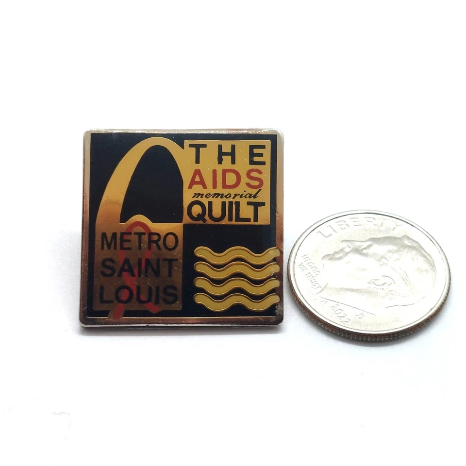 The AIDS Memorial Quilt Metro Saint Louis Pin Awareness Support Event Vintage — 第 2/3 张图片