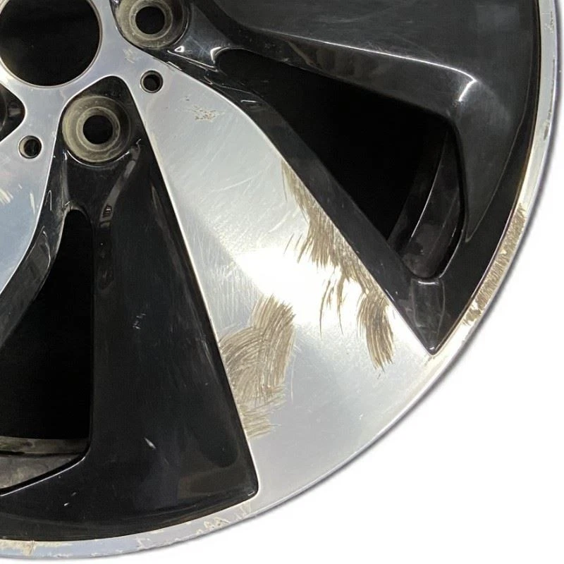 Llanta original delantera derecha BMW i3 mecanizada negra OEM 19” 14-21 6856896 86167 Foto 4 de 4