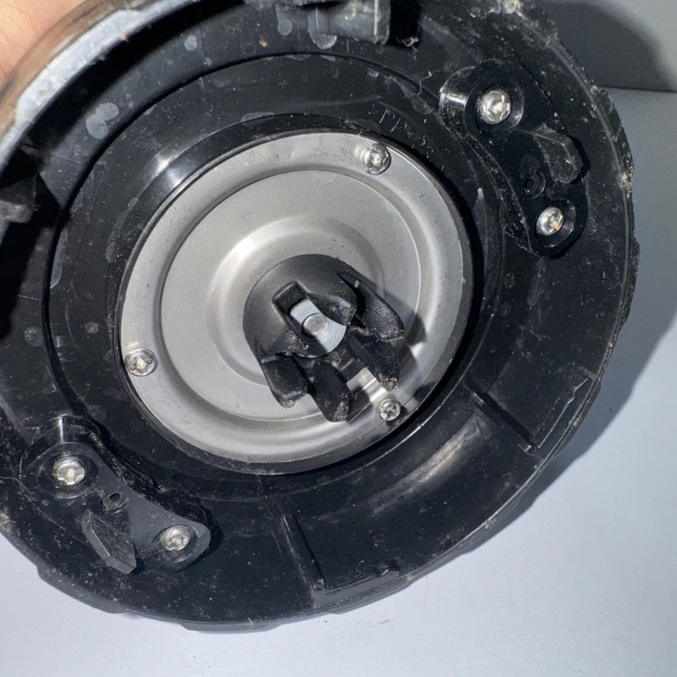 Licuadora Nutri Bullet Magic Bullet modelo NB-101S taza grande Foto 3 de 4