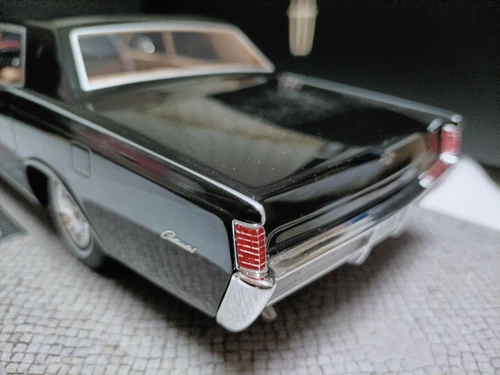 AMC 1/18 Lincoln Continental 1968 Black - Picture 8 of 8