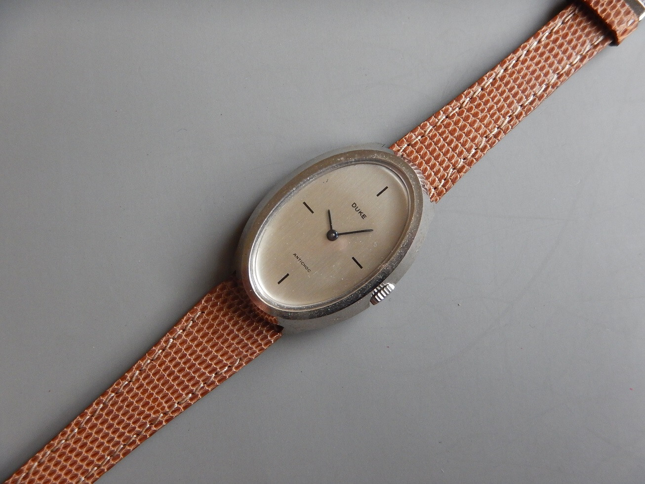 Lézard Java véritable 14 mm ouvert anses fixes bracelet montre beige