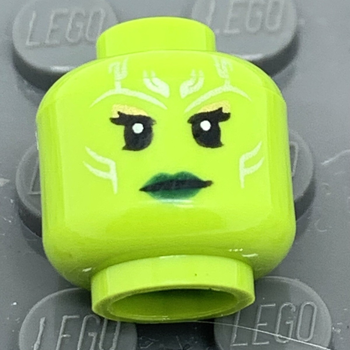 Authentic LEGO Part - Green Female Alien Lipstick Head Face