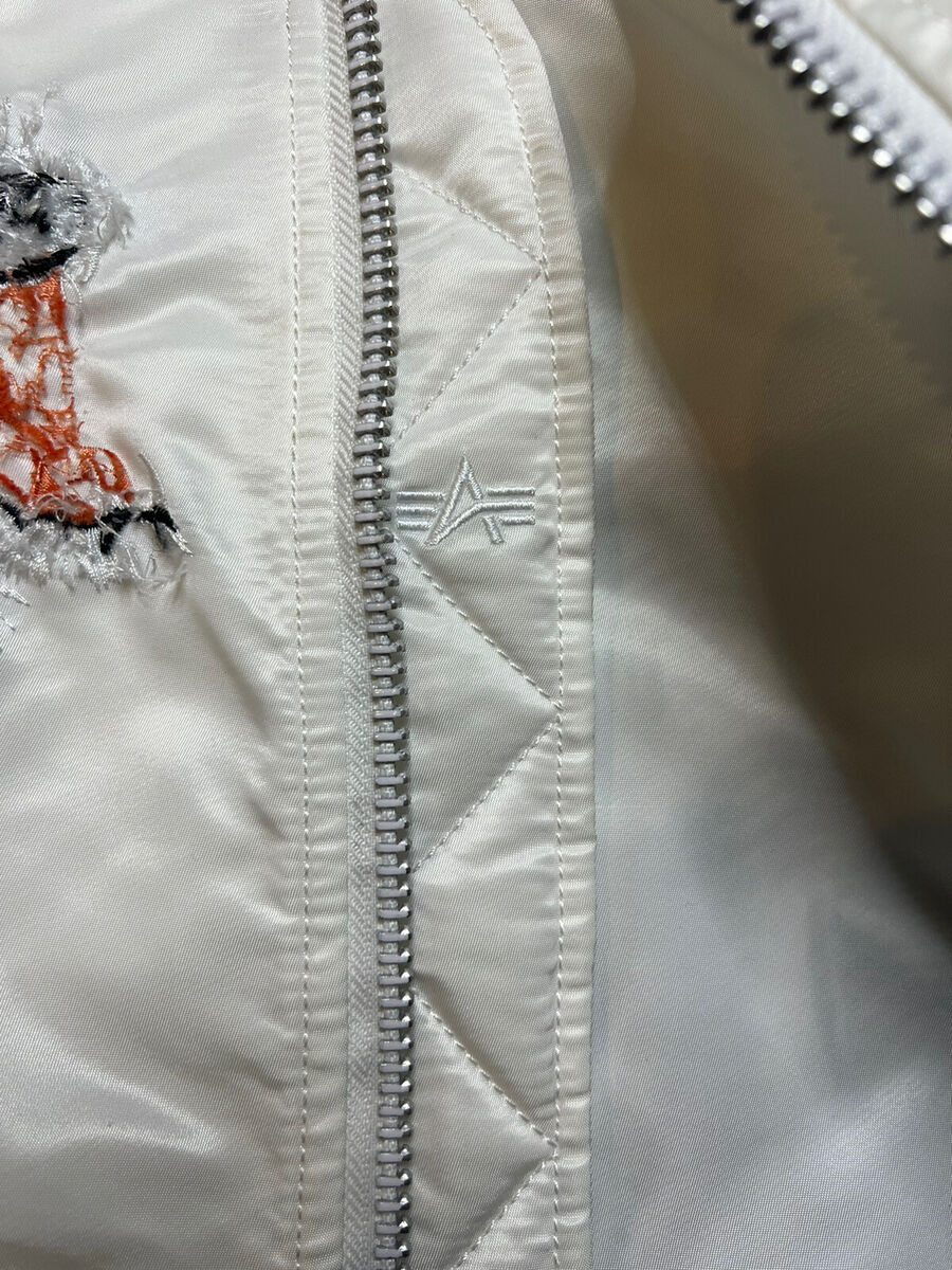 Alpha Industries MA-1 Limited Edition Reversal BomberSize Alpha Industries MA-1 Limited Edition Reversal BomberSize