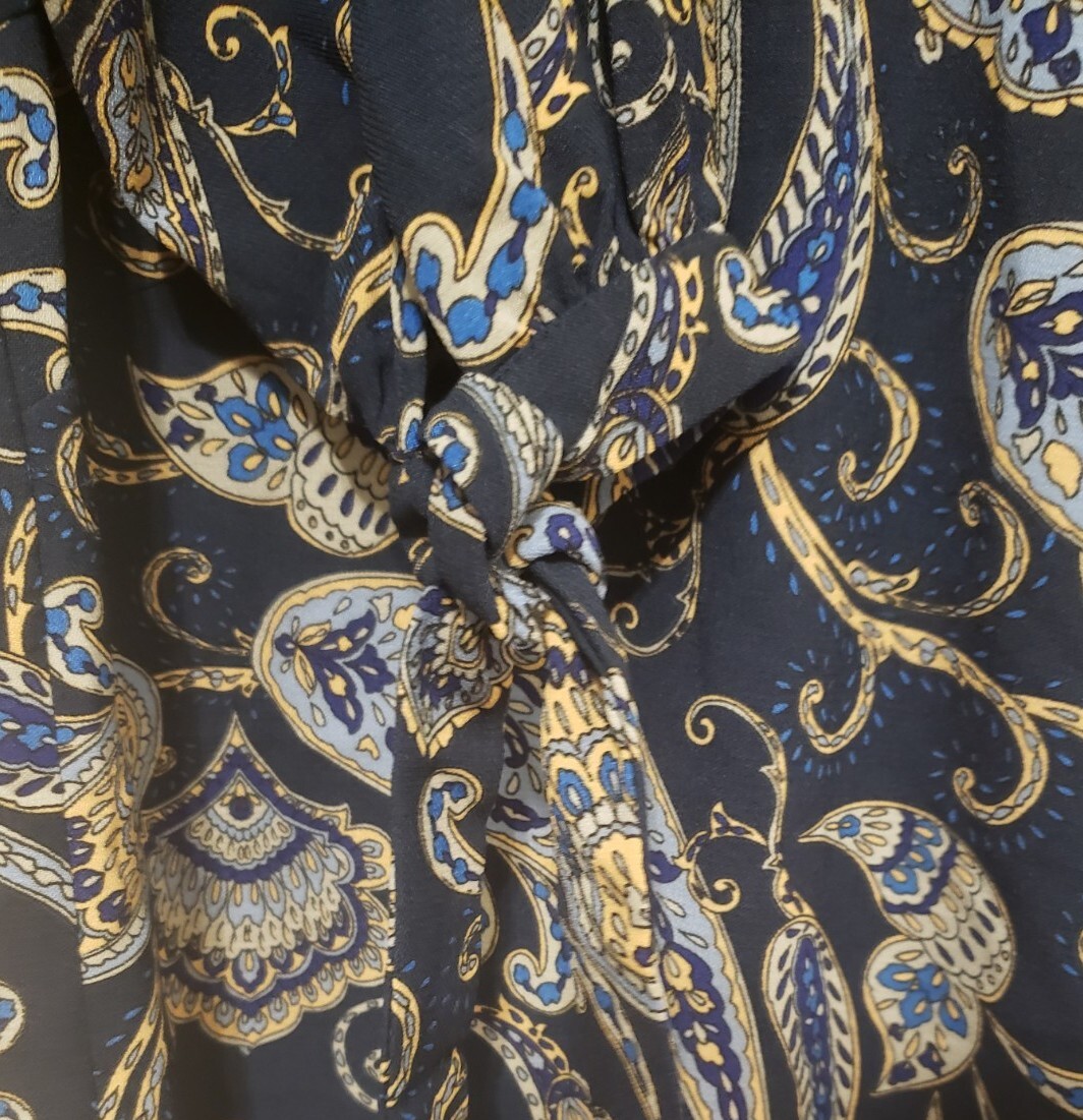 HM Shift Dress Women Sz 2 Blue Paisley Keyhole Neckline Long Sleeve Above Knee thumbnail 4