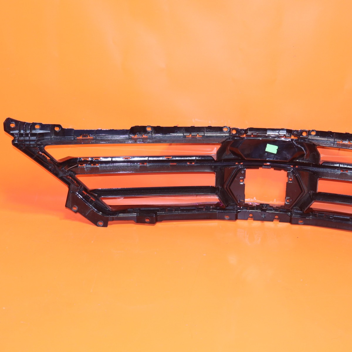 LAMBORGHINI URUS GRILLE UPPER 2019 2020 2021 4ML807639G OEM DAMAGED