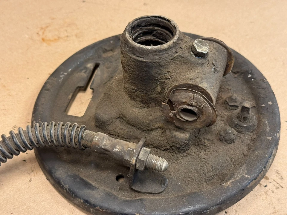 Original Triumph Herald LH Rear Drum Backing Plate 131809U - Image 2 of 4