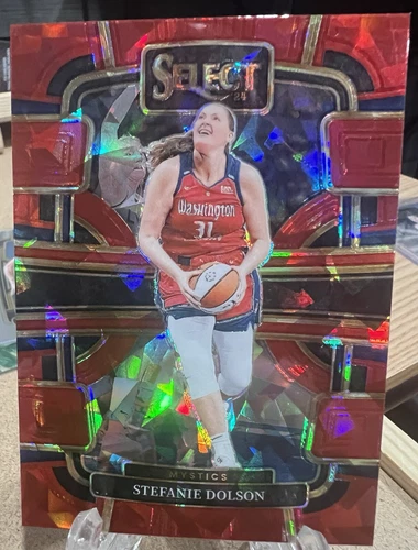 2024 Panini Select WNBA Stefanie Dolson #9 Red Cracked Ice Prizm