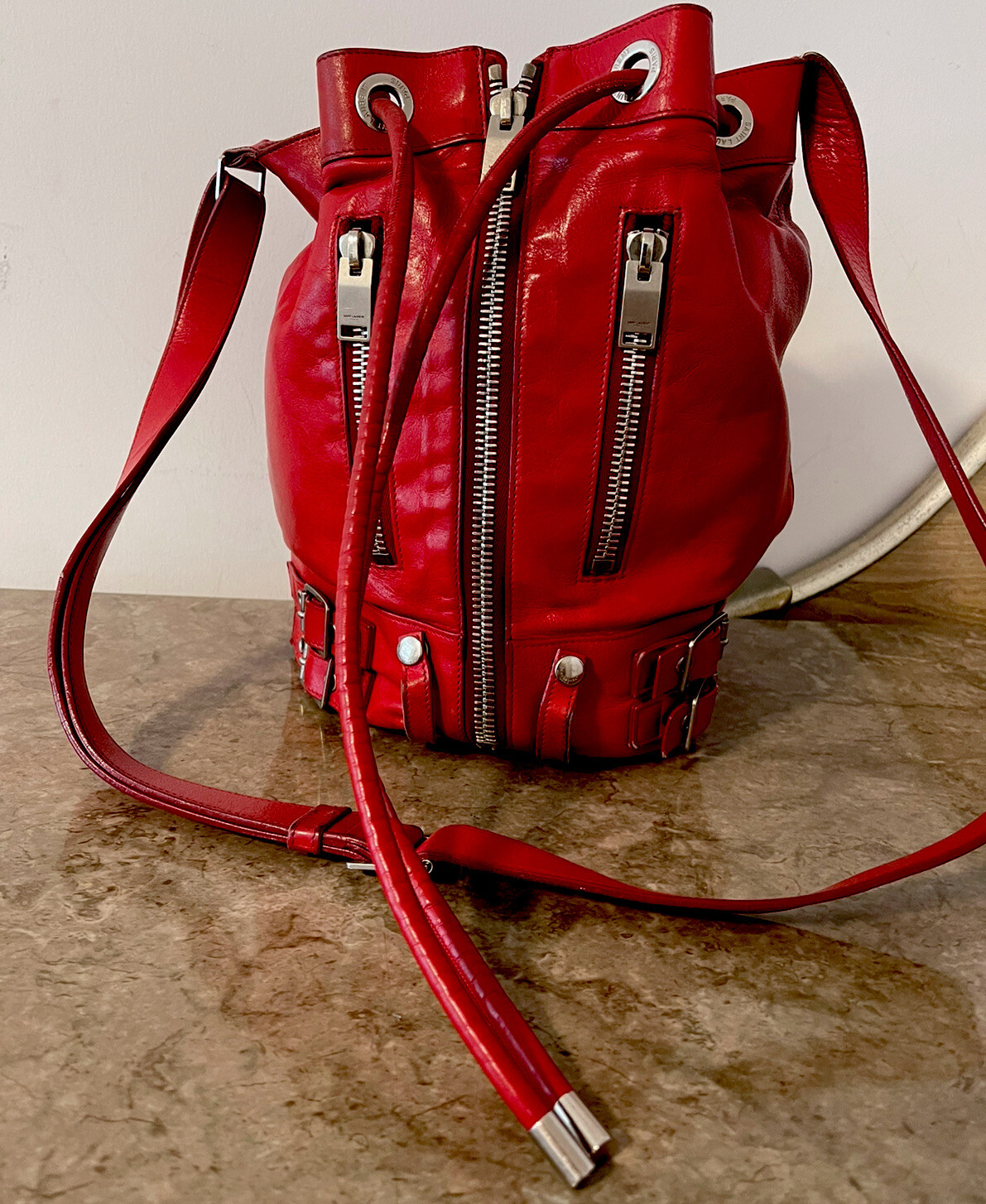 Autentica borsa a tracolla Saint Laurent Emmanuelle in pelle di pecora rossa cerniera