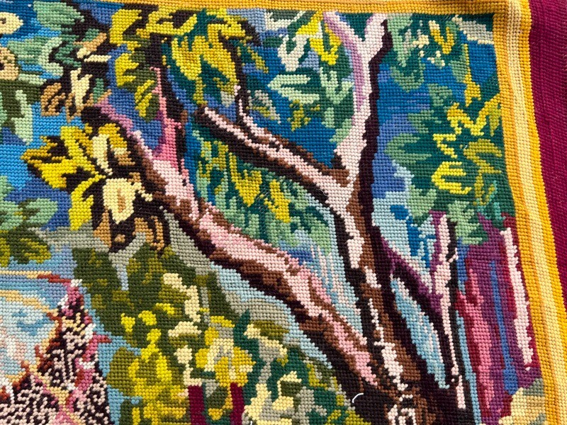 Rare.Tableau tapisserie vintage français Canevas brodé main fini a l'aiguille, la petite fille blonde et son chien,french tapestry