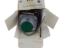 NEW Allen Bradley 800T-A1A /T Momentary Push Button, 30mm, GRN 800TA1A