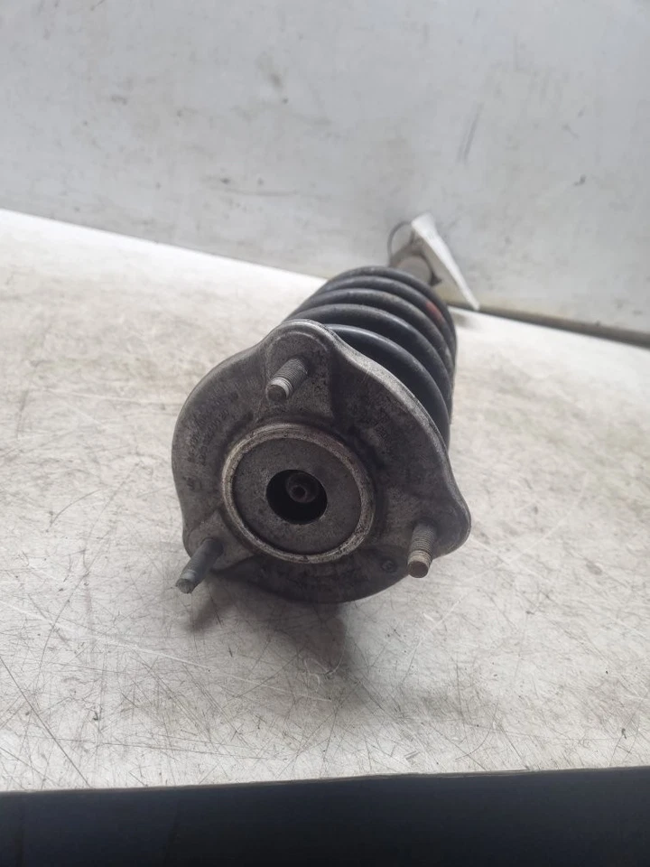 MERCEDES C CLASS W205 2.0 SUSPENSION LEG FRONT DRIVER SIDE A2053205813 2014-2019 - Image 2 of 4