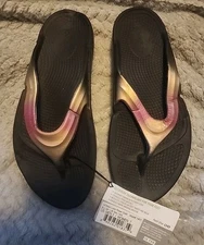 OOFOS OOlala Women's Luxe Rose Gold Sandals Size 7