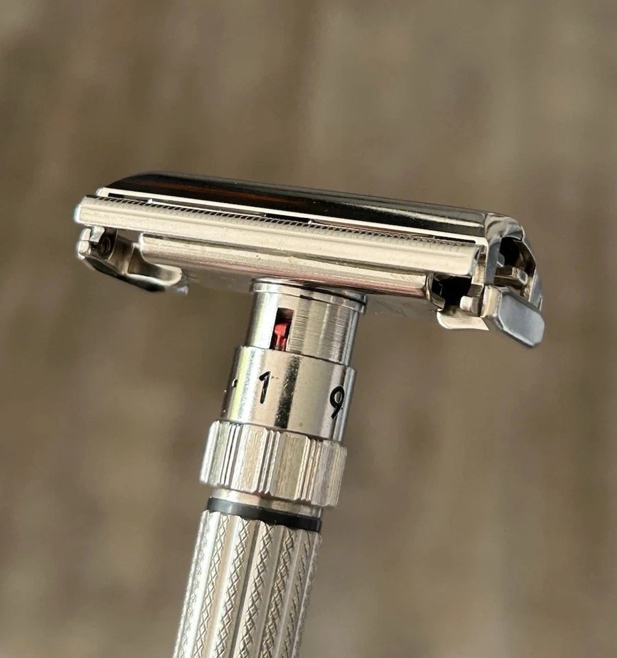 Vtg. RARE 1959 GILLETTE 195 Adjustable Fat Boy Razor Complete Kit, New Unused! - Image 4 of 4