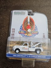 Greenlight FALL GUY Hollywood - 1969 Chevrolet C-30 Dually Wrecker