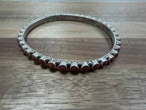 VINTAGE STERLING NATIVE AMERICAN NAVAJO CORAL BANGLE BRACELET SIGNED L680
