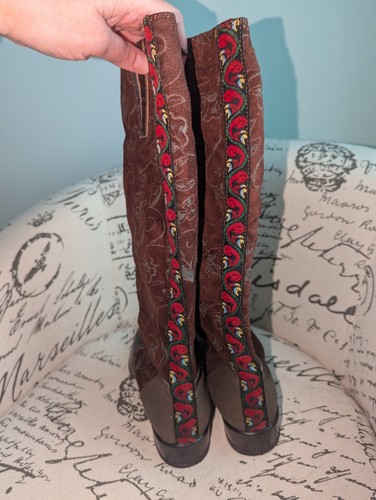 Tracy Porter SZ 10 Boots Red French Ribbon Faux Croc Brown Brocade Stacked Heel - Picture 2 of 15