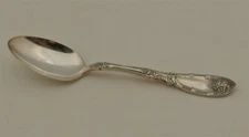 Oneida LA VIGNE Five O'Clock Teaspoon 5-1/8" Silverplate (1908) Grapes