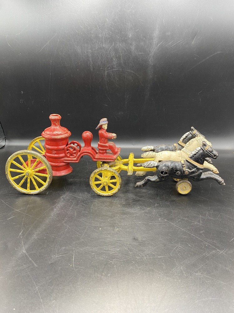 ANTIQUE Hubley ?? CAST IRON 3 HORSE DRAWN FIRE PUMPER Steam Wagon Engine Toy