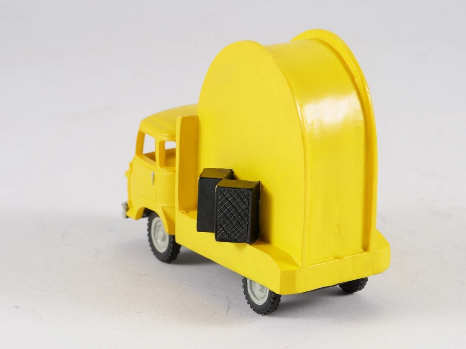 Renault Saviem TOUR DE FRANCE 2003 Sonorisation en résine 9 cm - Photo 3/4